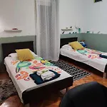 Marijano Dvosobni S Vrtom Appartamento Zara
