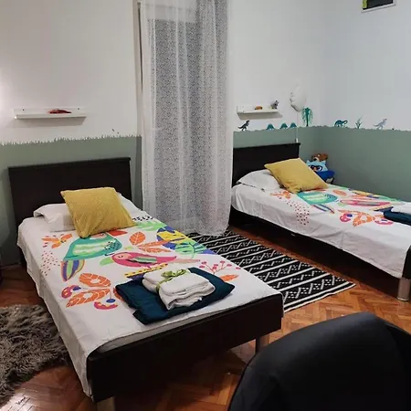 Marijano Dvosobni S Vrtom דירה זאדאר