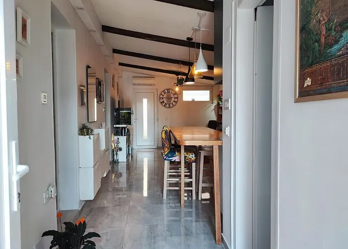 Apartman Marijano Dvosobni S Vrtom Zadar