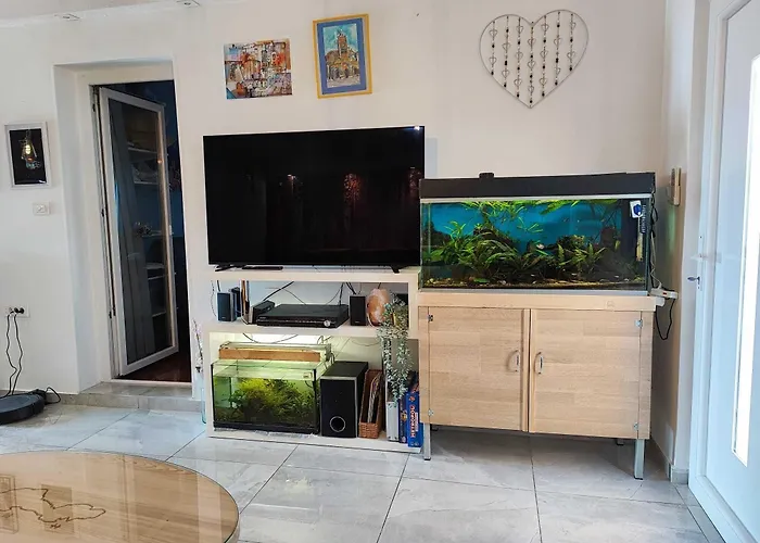 Apartman Marijano Dvosobni S Vrtom *