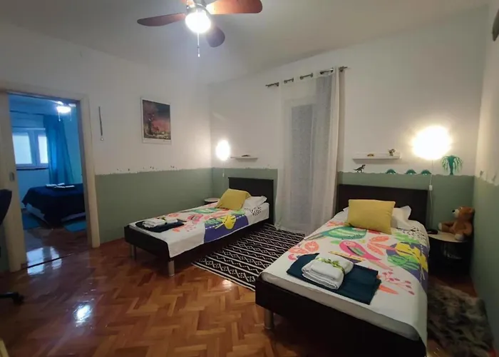 Marijano Dvosobni S Vrtom Apartman