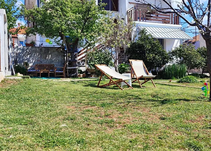 Marijano Dvosobni S Vrtom Apartman *